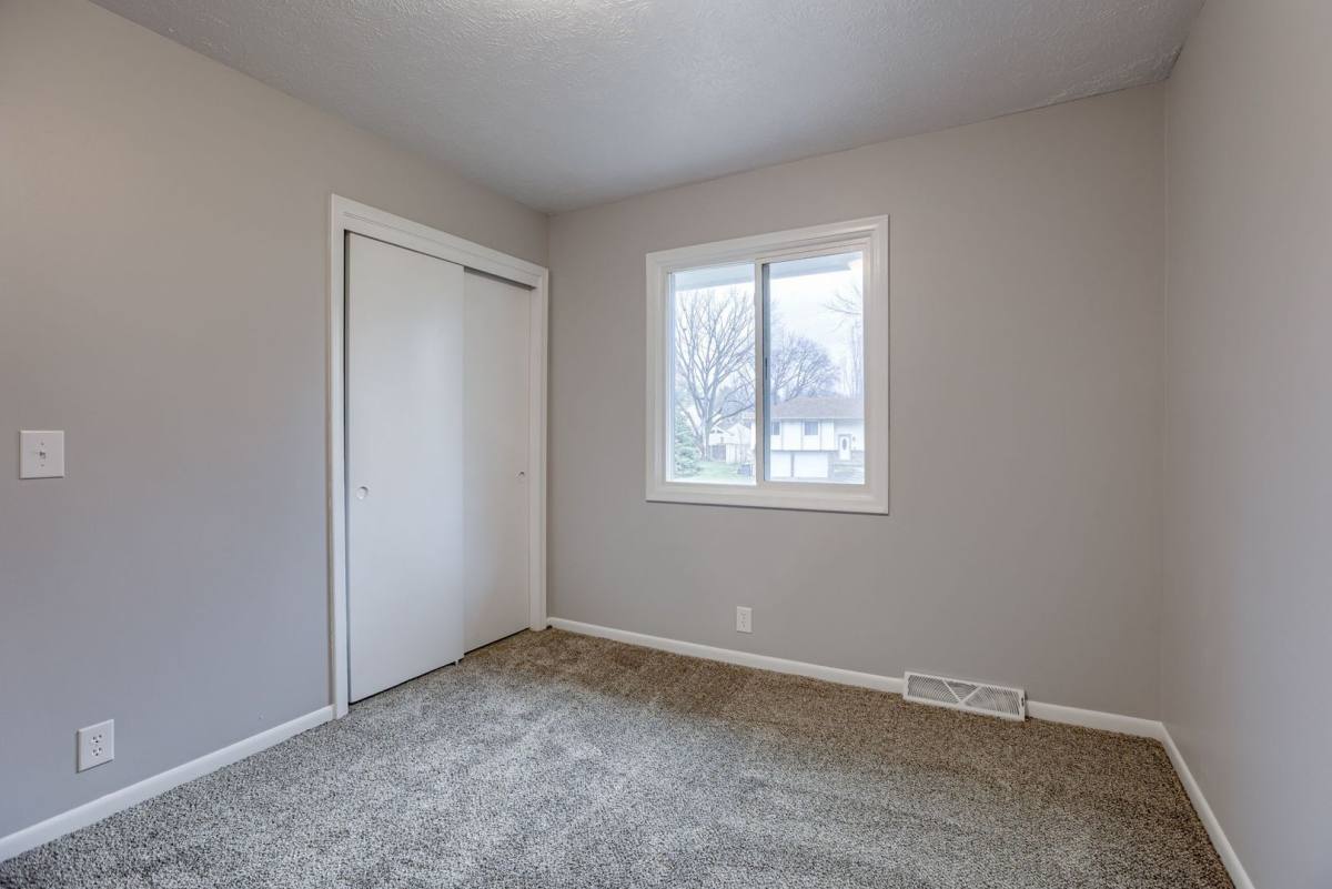 12511 Patrick Circle, Omaha, NE 68164 - House for Rent - Image 10