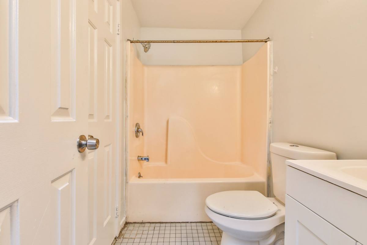 Apartment for rent at 39 N 11th St, Allentown, PA 18101