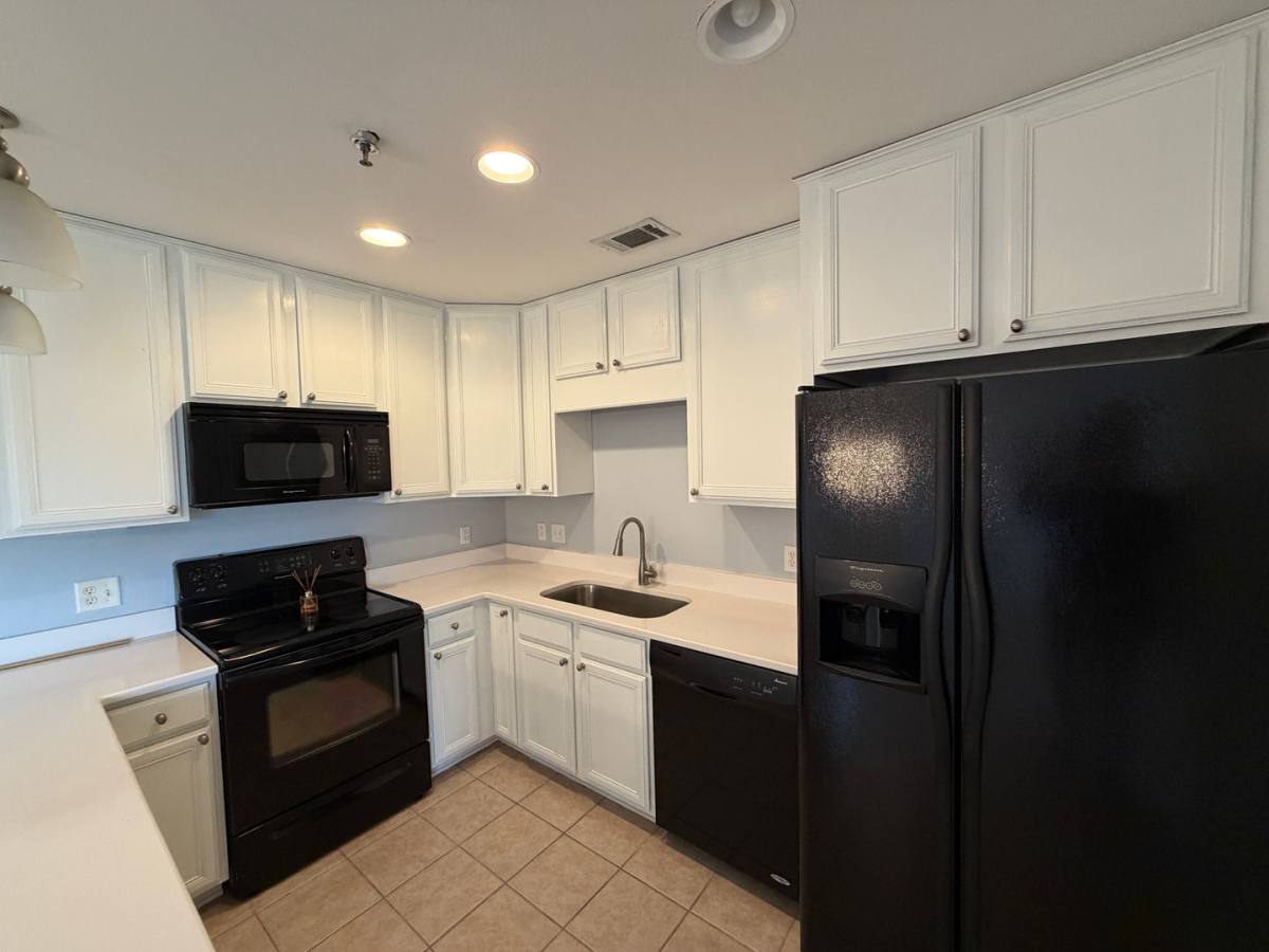 Condo for rent at 91 Screven St #309D, Darien, GA 31305