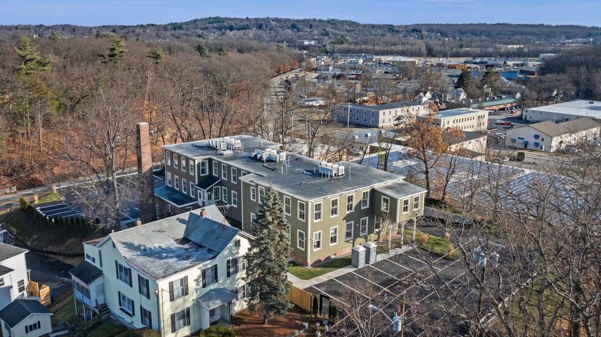 Apartment for rent at 34 Tremaine St, Leominster, MA 01453