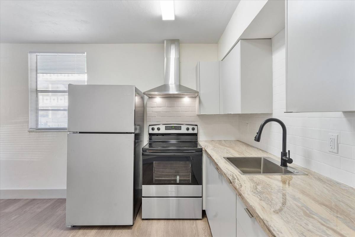 Apartment for rent at 1715 N 16th Ave, Hollywood, FL 33020