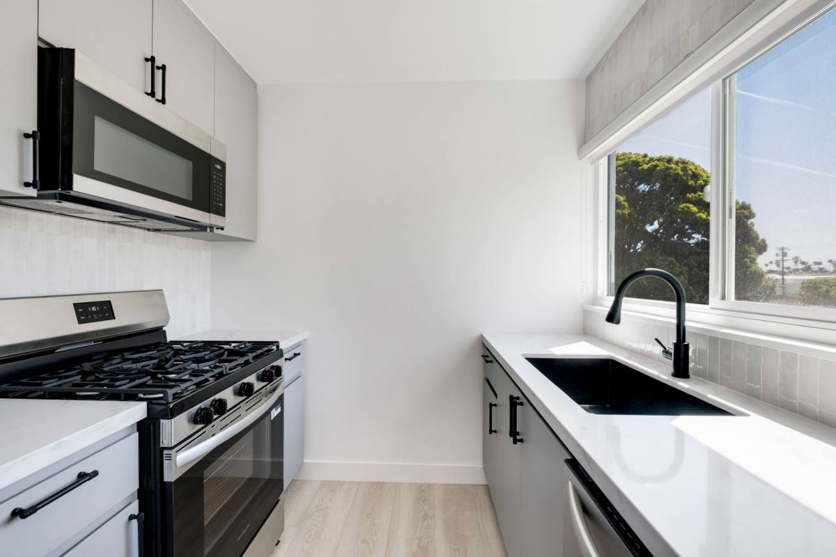 Apartment for rent at 1210-1224 Felspar St, San Diego, CA 92109