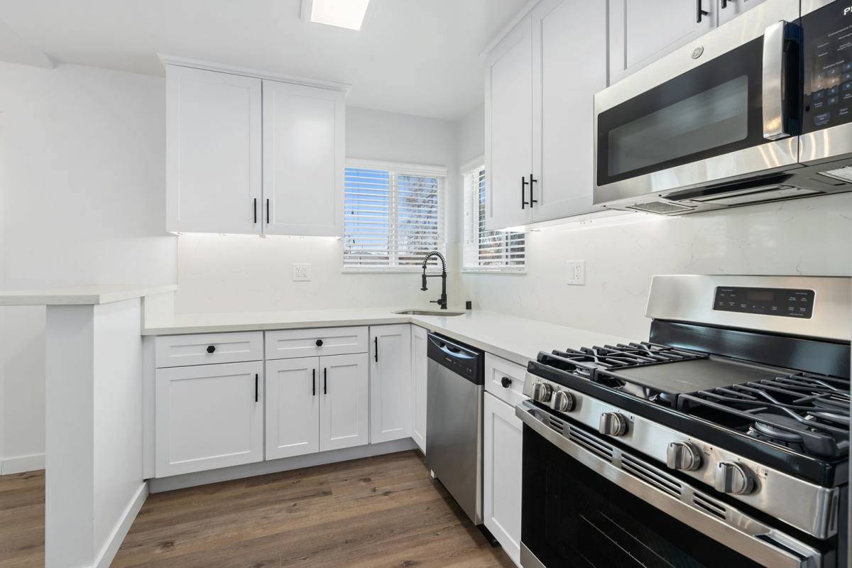 House for rent at 1800 S Dunsmuir Ave, Los Angeles, CA 90019