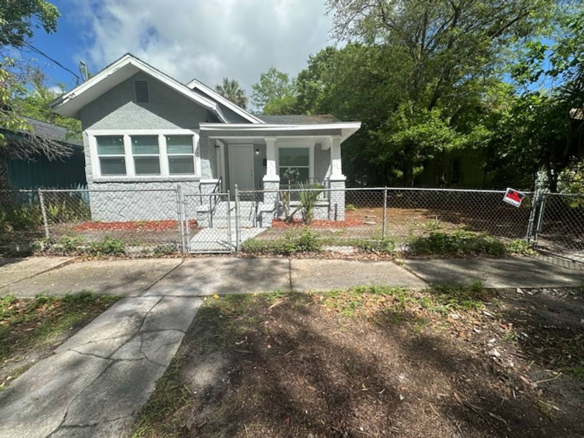 House for rent at 1031 W 26th St, Jacksonville, FL 32209