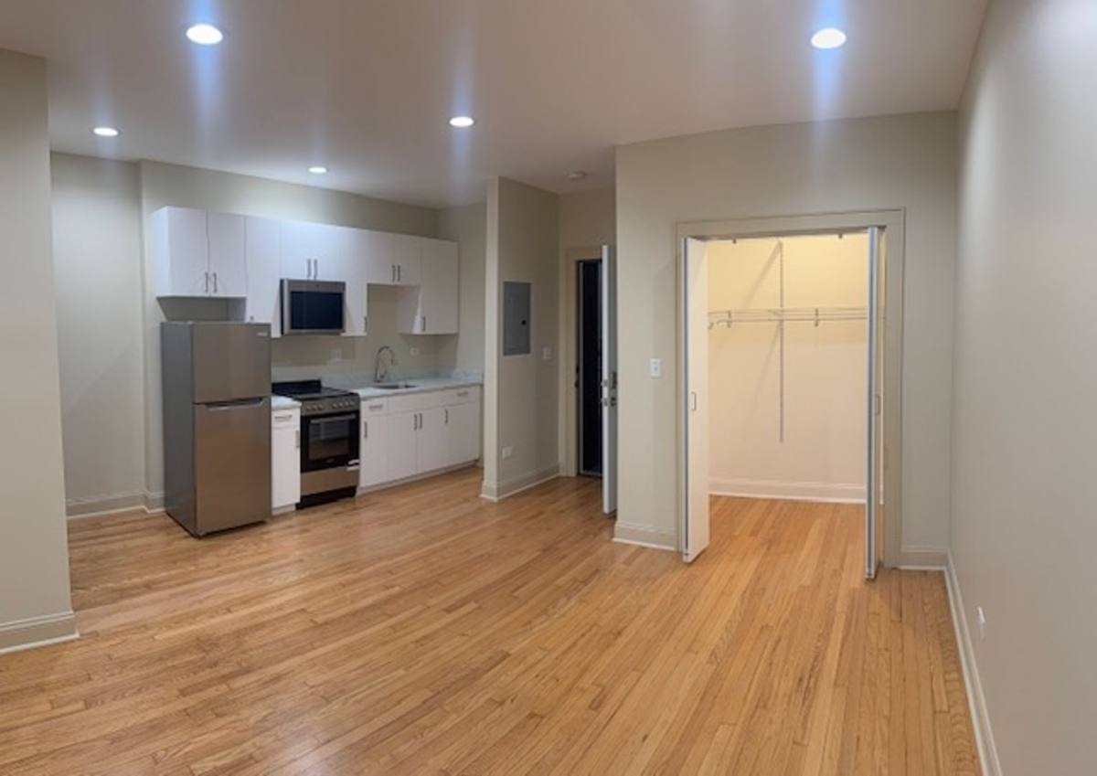Apartment for rent at 5442 S Harper Ave, Chicago, IL 60615