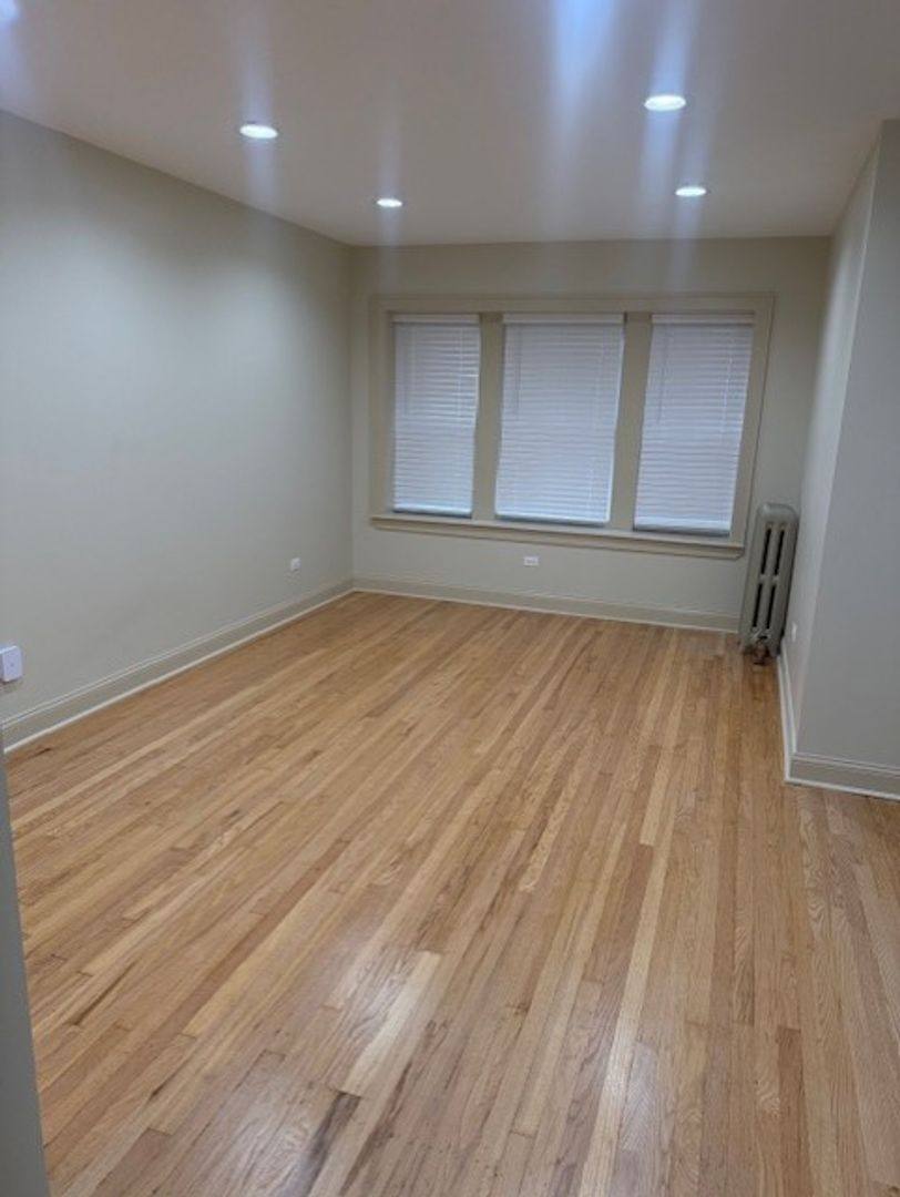 Apartment for rent at 5442 S Harper Ave, Chicago, IL 60615