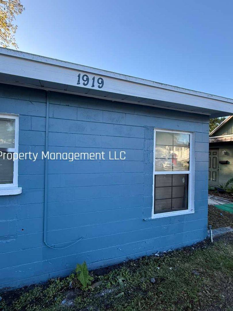 House for rent at 1919 E Mulberry Dr #2, Tampa, FL 33604