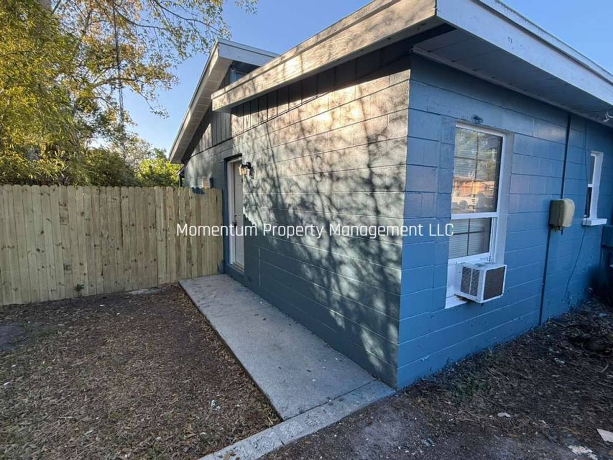 House for rent at 1919 E Mulberry Dr #2, Tampa, FL 33604