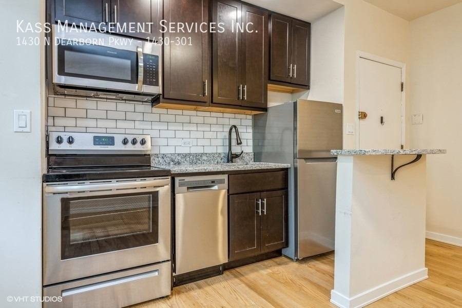 Apartment for rent at 1430 N Dearborn Parkway #301, Chicago, IL 60610