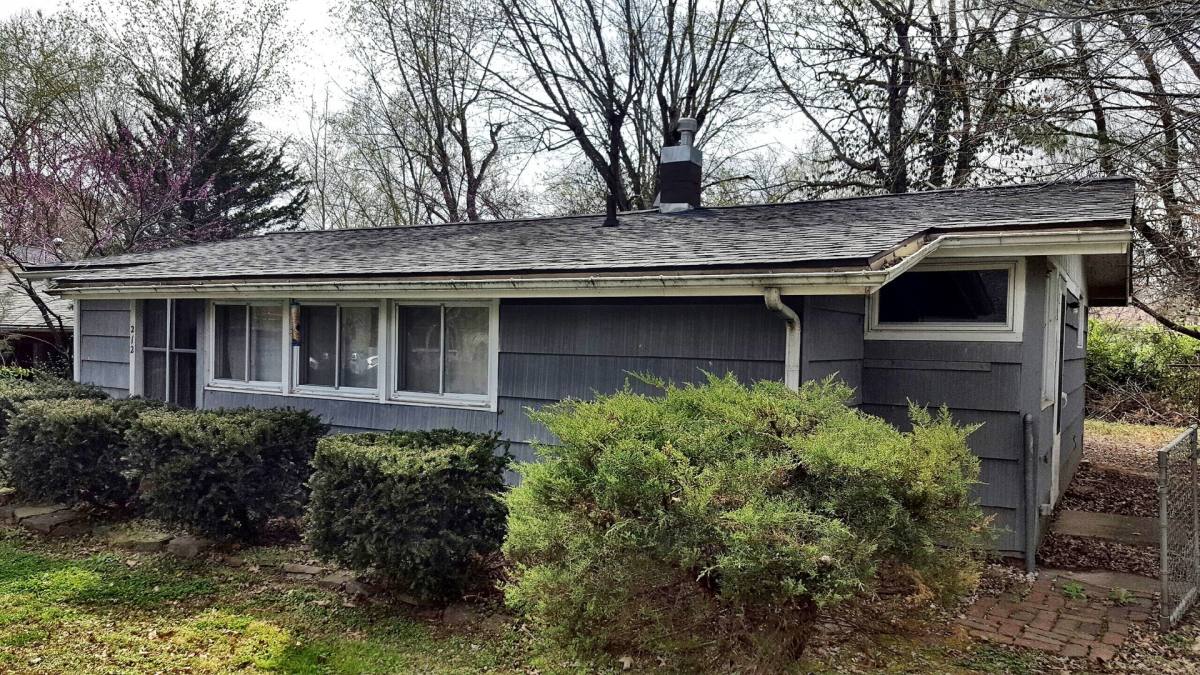 House for rent at 212 S Emerald, Carbondale, IL 62901