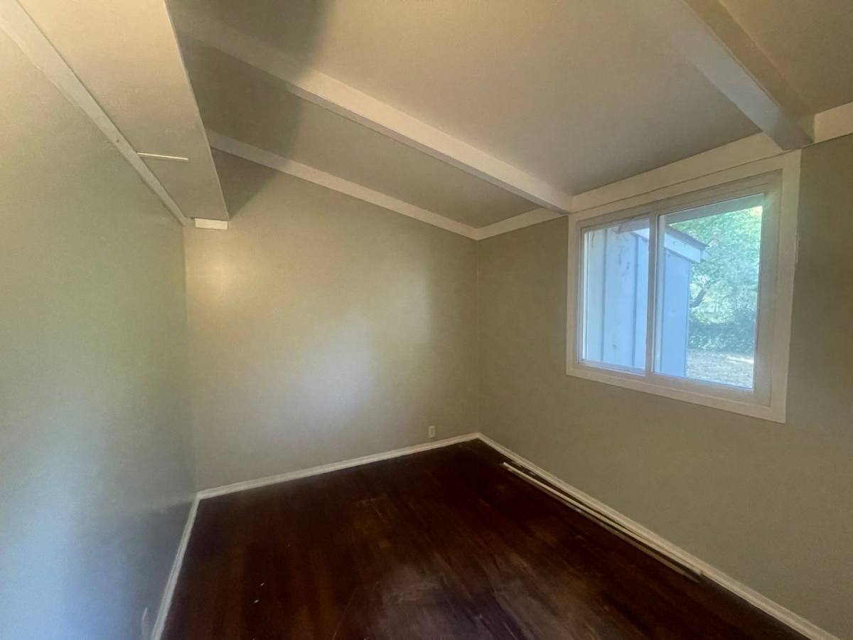 House for rent at 212 S Emerald, Carbondale, IL 62901