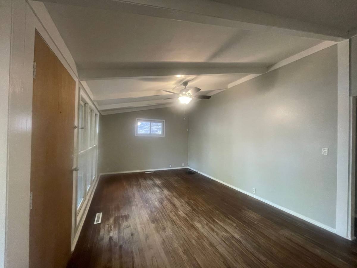 House for rent at 212 S Emerald, Carbondale, IL 62901