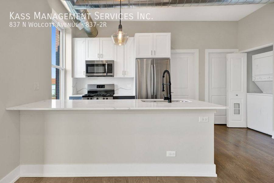 Condo for rent at 837 N Wolcott Ave #2R, Chicago, IL 60622