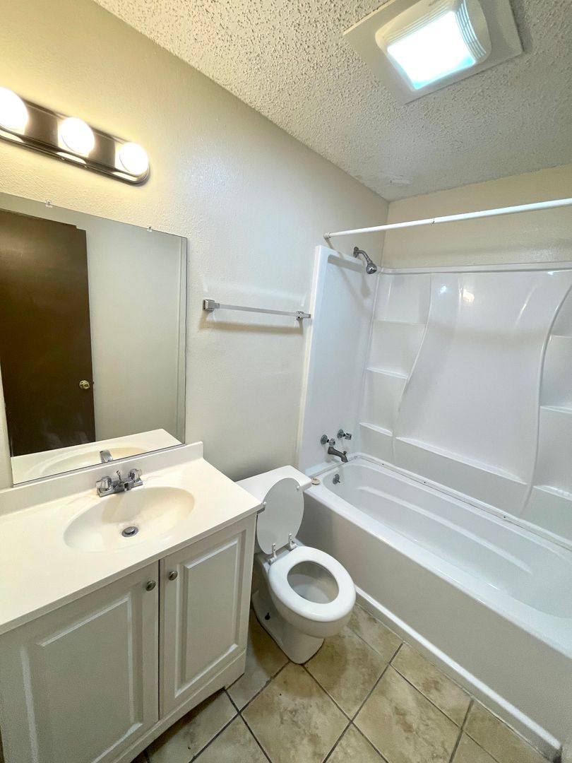 House for rent at 2319 Elm Park Dr, Baton Rouge, LA 70807