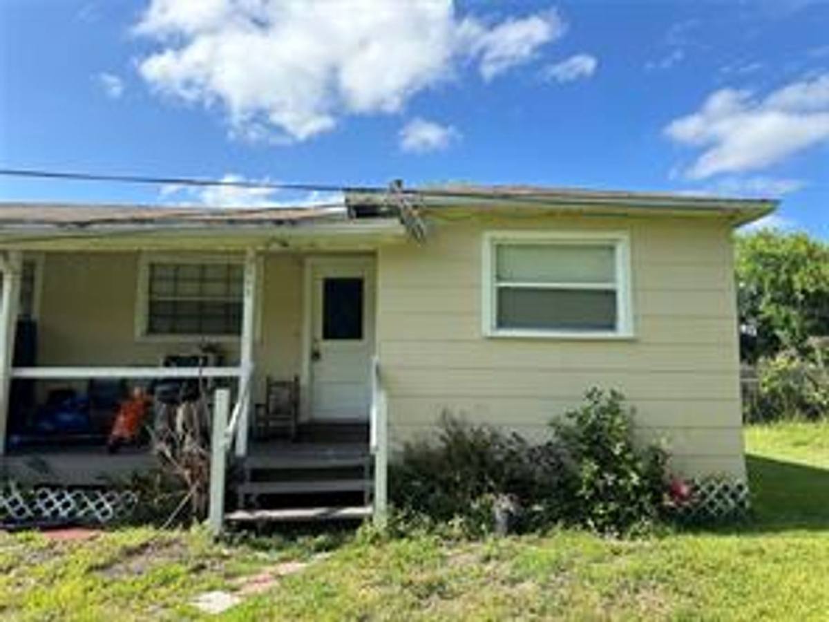 Apartment for rent at 1111 Willow Ave, Sanford, FL 32771