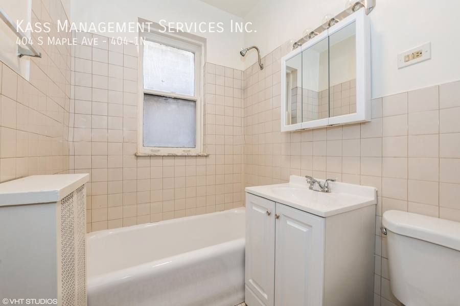 Apartment for rent at 404 S Maple Ave #1N, Oak Park, IL 60302