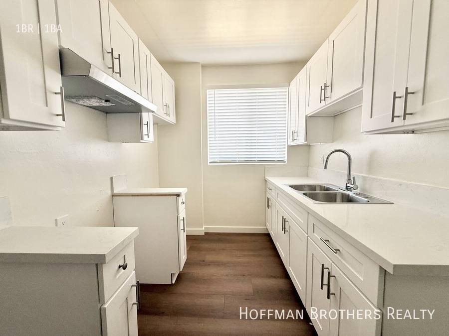 Apartment for rent at 1228 W 57th St #11, Los Angeles, CA 90037