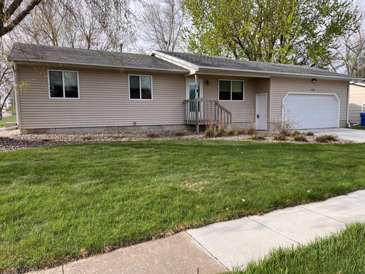 House for rent at 5213 E Prospect Ave, Sioux Falls, SD 57110