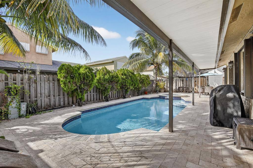Apartment for rent at 691 Willow Grove Terrace #691, Fort Lauderdale, FL 33325