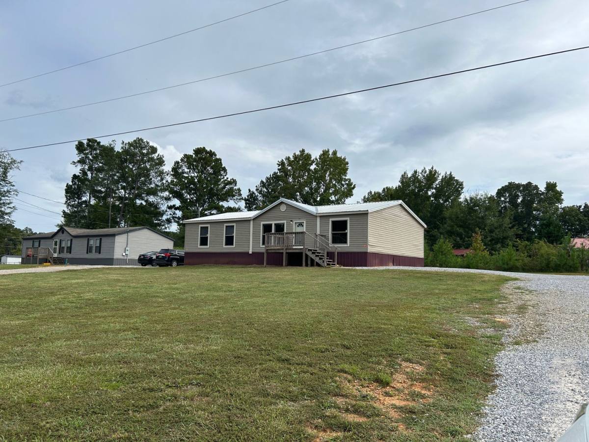 House for rent at 60 Restful Place Rd, Anniston, AL 36207