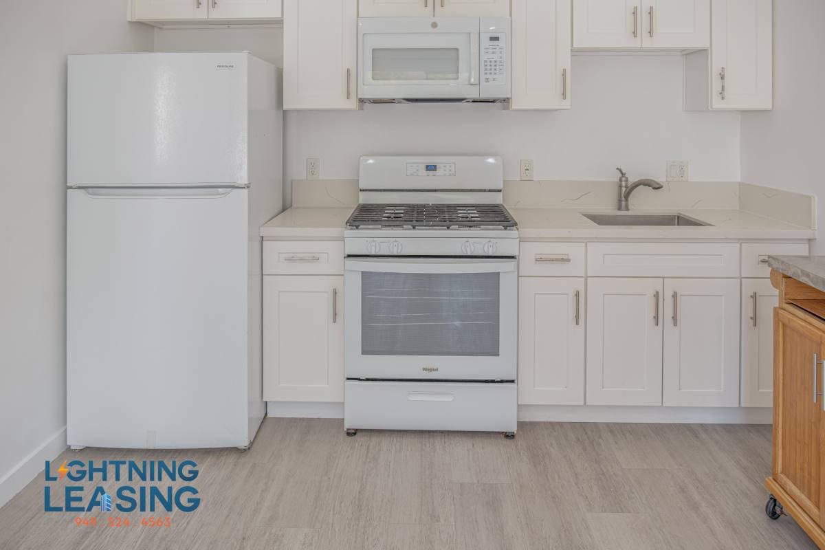 Apartment for rent at 1673 1 2 W Blvd, Los Angeles, CA 90019