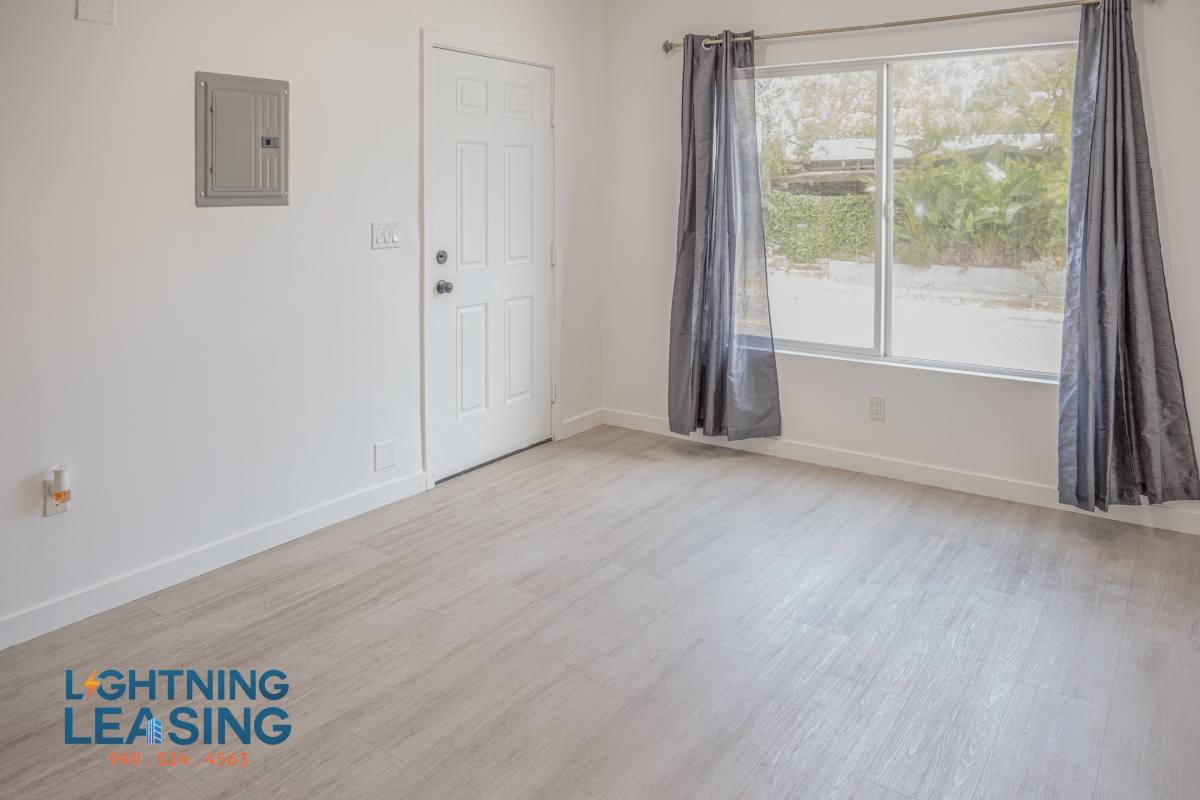 Apartment for rent at 1673 1 2 W Blvd, Los Angeles, CA 90019