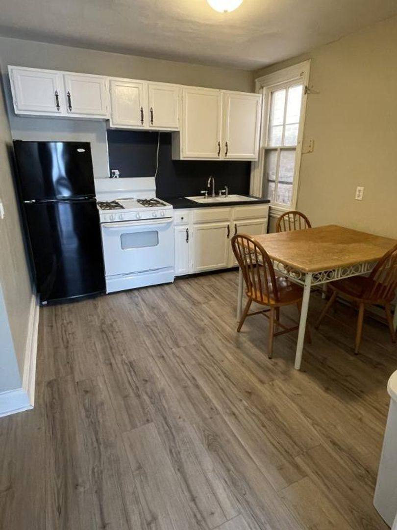 Apartment for rent at 142 S Hanover St #2, Carlisle, PA 17013