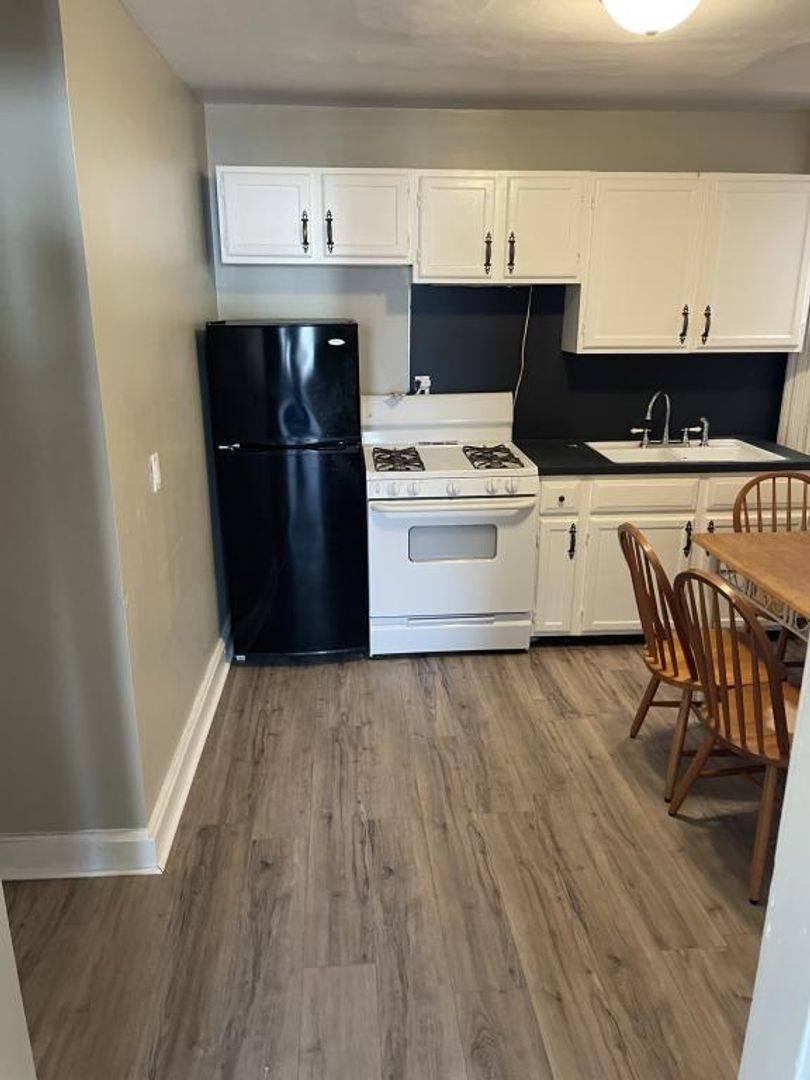Apartment for rent at 142 S Hanover St #2, Carlisle, PA 17013