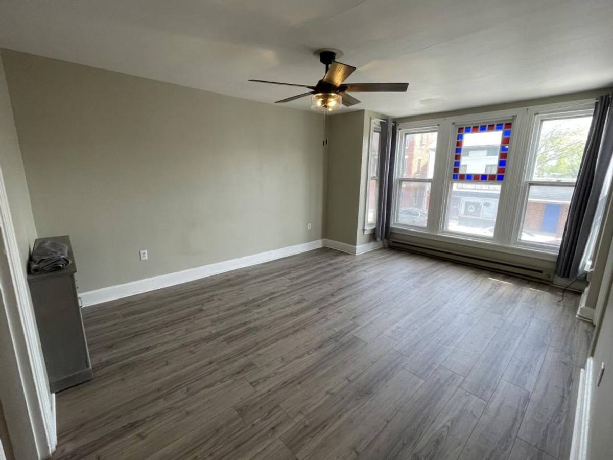 Apartment for rent at 142 S Hanover St #2, Carlisle, PA 17013
