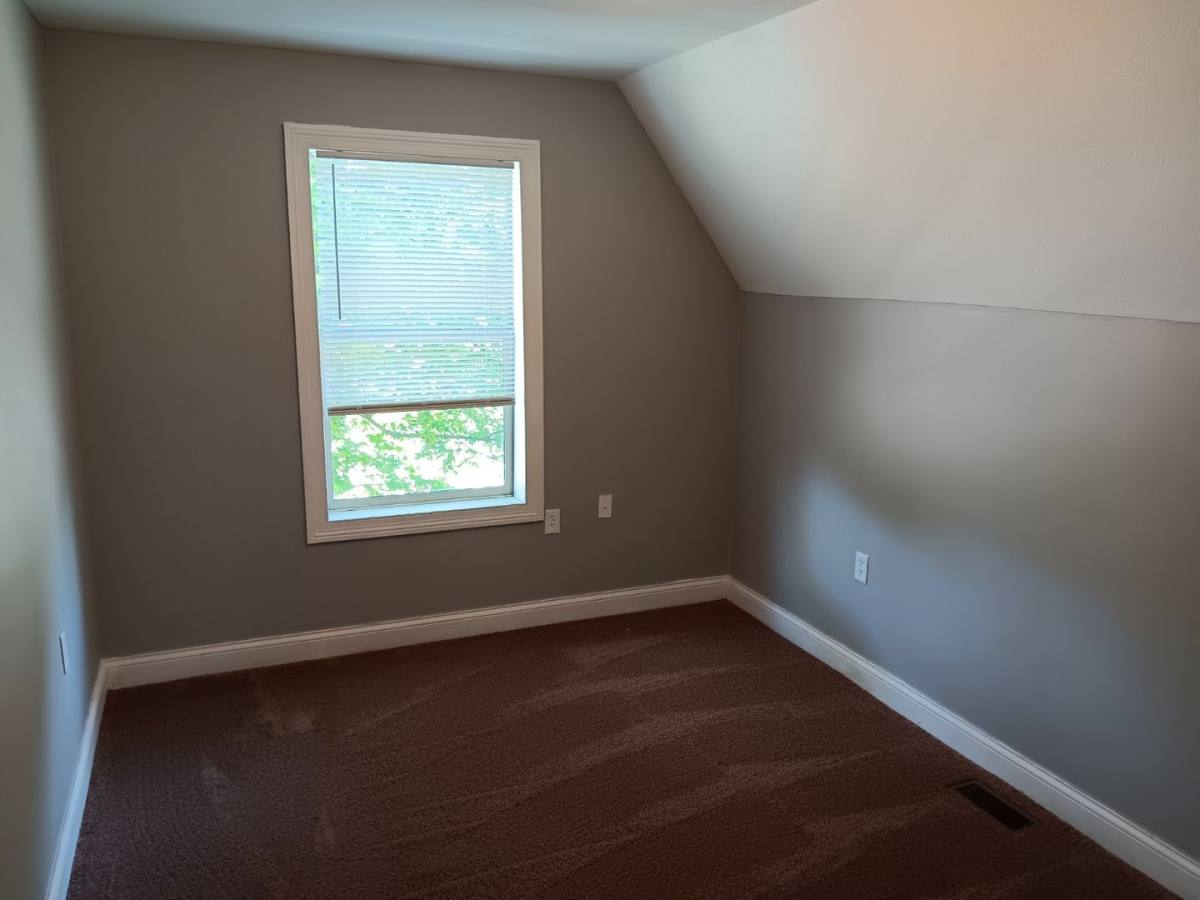 House for rent at 1306 S Limestone St, Springfield, OH 45505