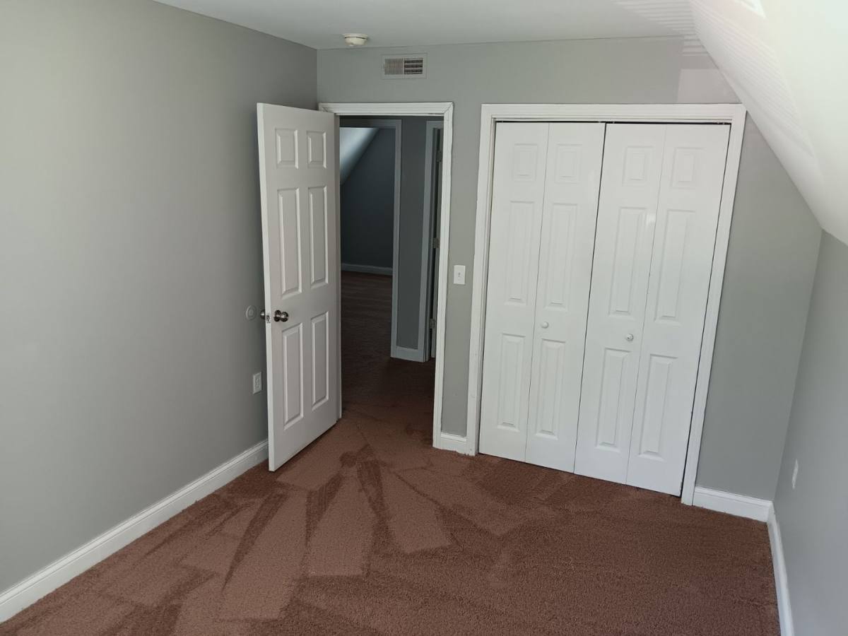 House for rent at 1306 S Limestone St, Springfield, OH 45505