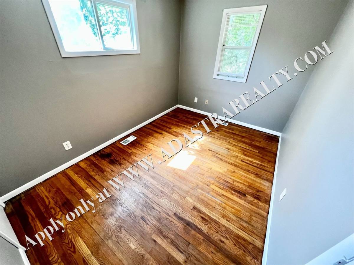 House for rent at 4808 Appleton Ave, Kansas City, MO 64133