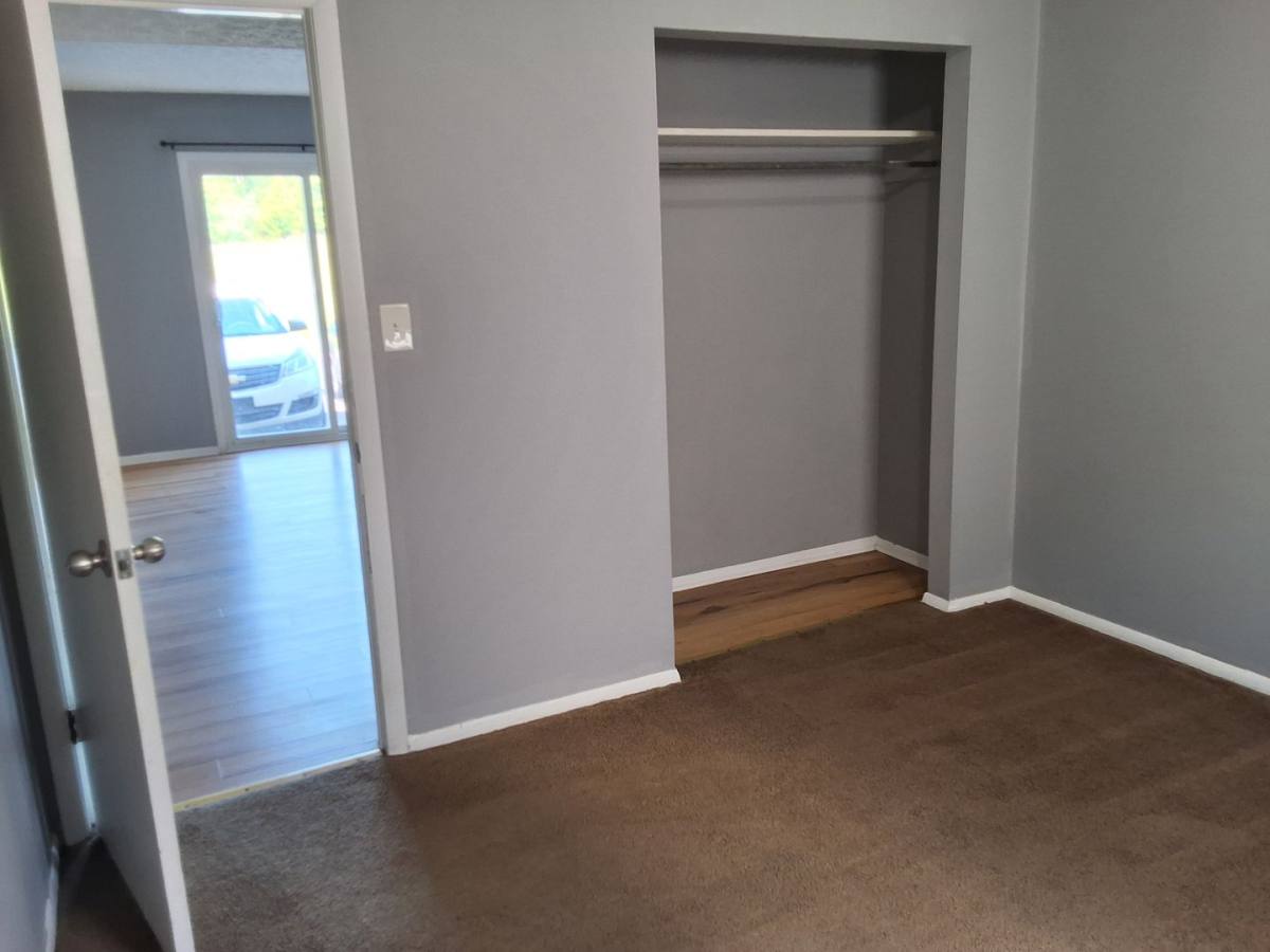 Apartment for rent at 1190 Lois Lane, Radcliff, KY 40160