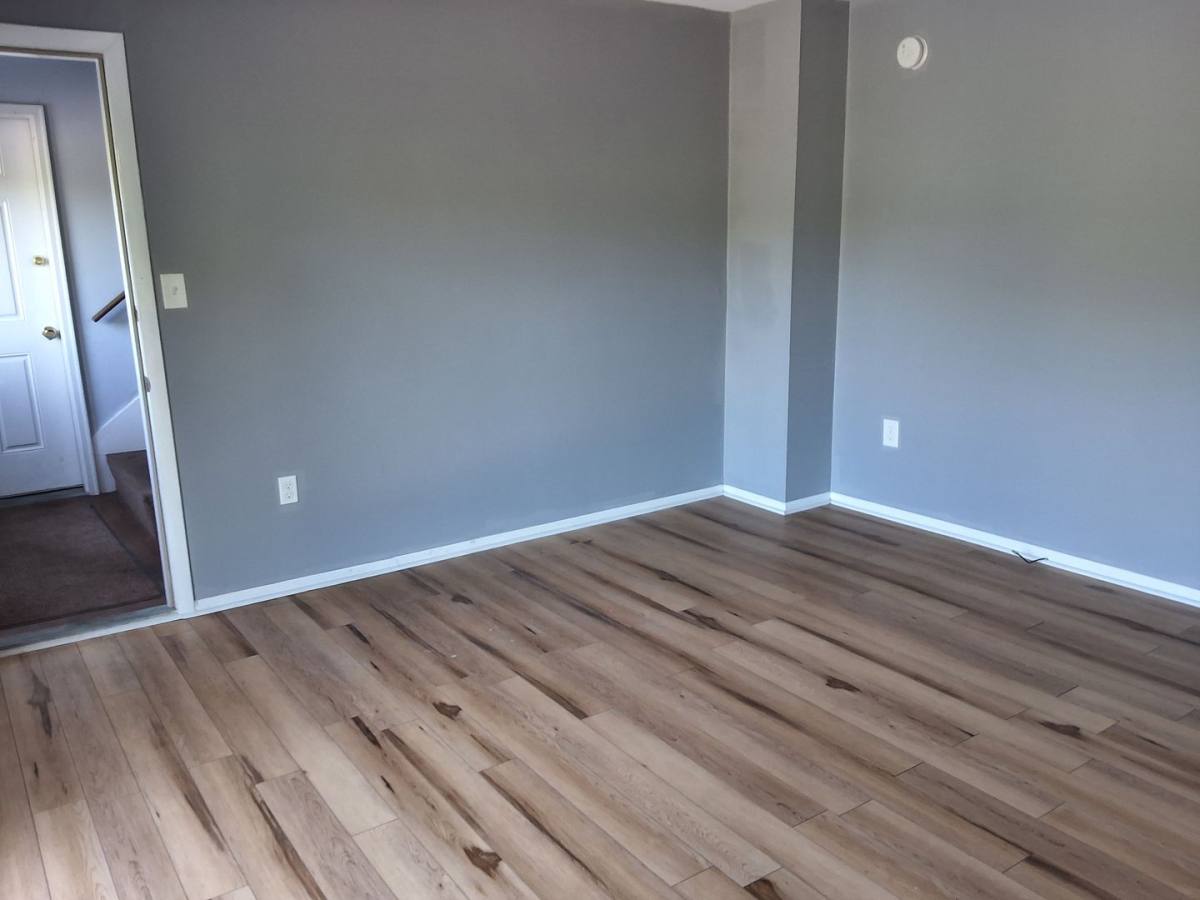 Apartment for rent at 1190 Lois Lane, Radcliff, KY 40160