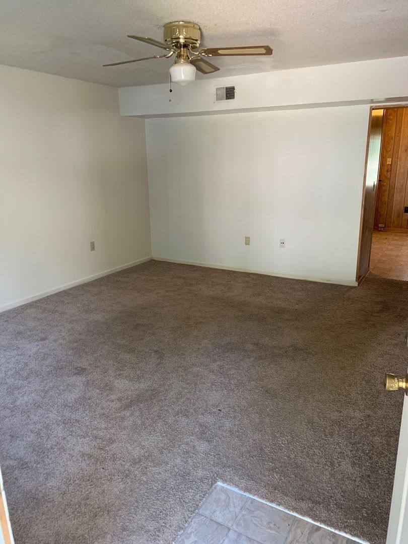 Apartment for rent at 811 Creekside Dr, Clemson, SC 29631