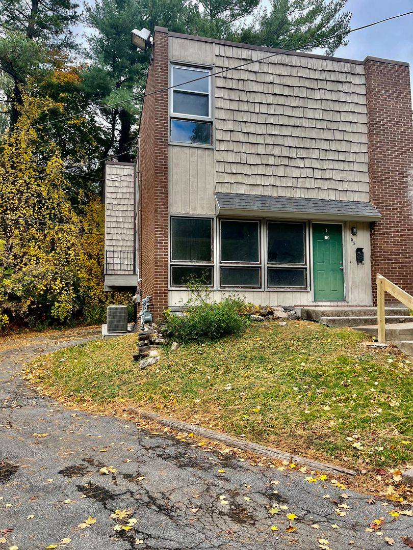 Apartment for rent at 4915 W Genesee St, Camillus, NY 13031
