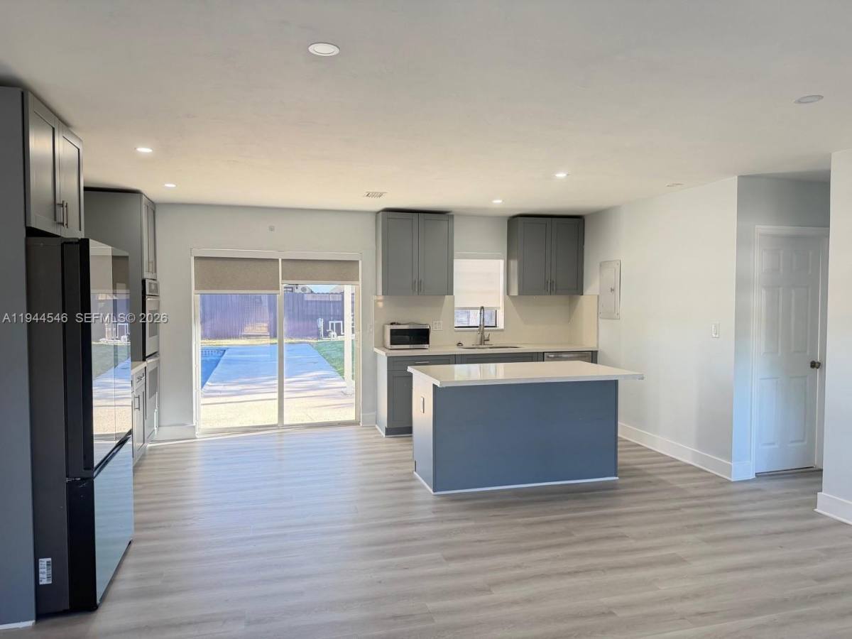Apartment for rent at 9900 Dominican Dr, Miami, FL 33189