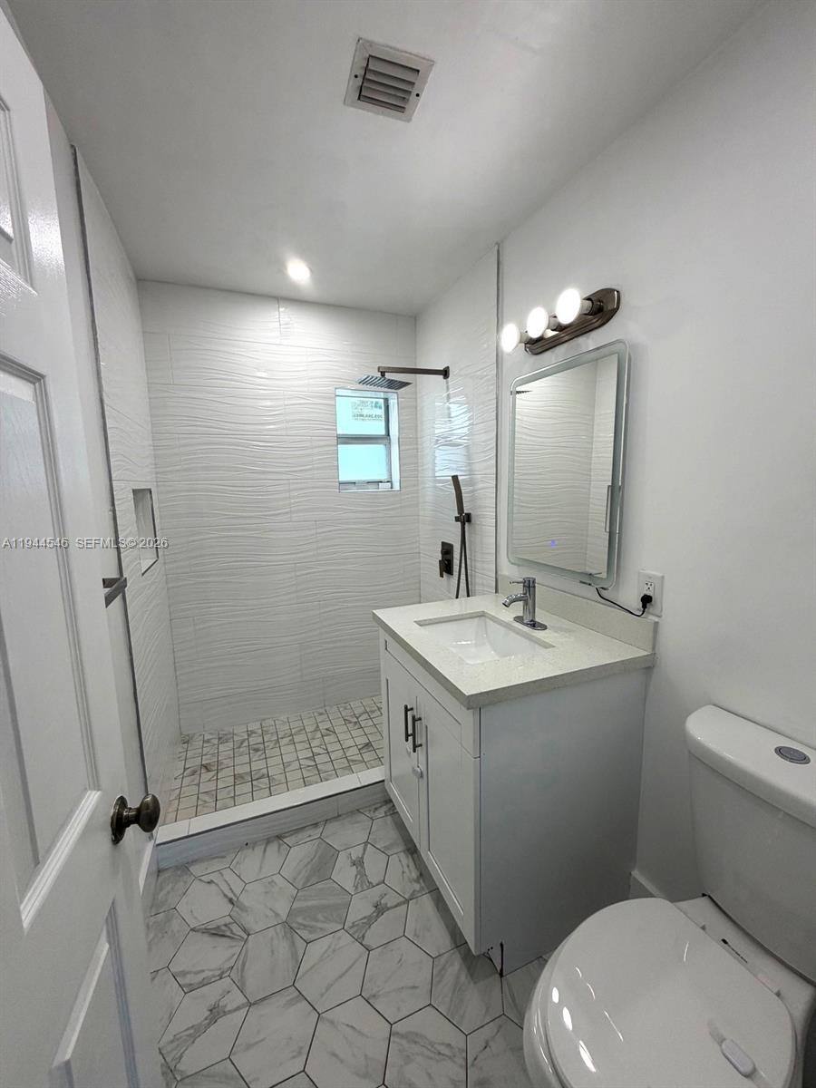 Apartment for rent at 9900 Dominican Dr, Miami, FL 33189