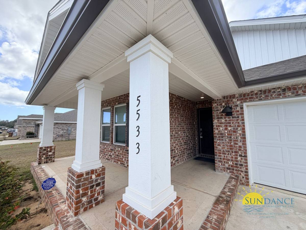 House for rent at 5533 Silverbell Dr, Milton, FL 32583