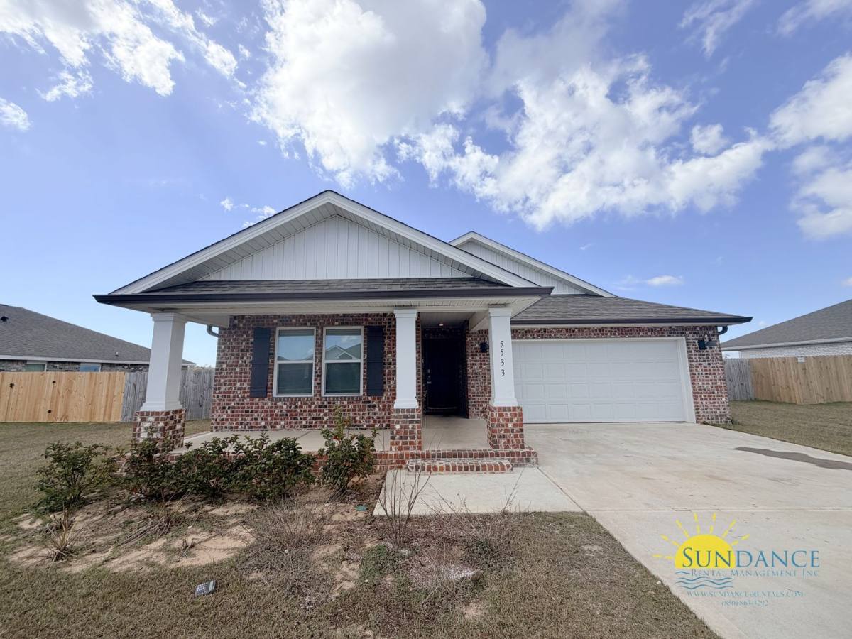 House for rent at 5533 Silverbell Dr, Milton, FL 32583