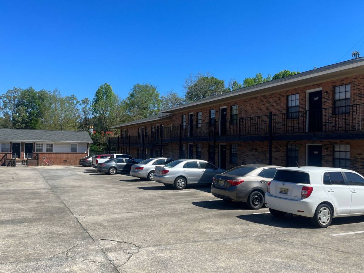 Apartment for rent at 362 W Glenn Ave, Auburn, AL 36830