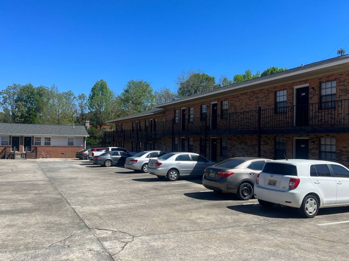 Apartment for rent at 362 W Glenn Ave, Auburn, AL 36830