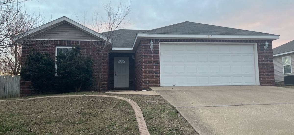 House for rent at 2607 SW 10th St, Bentonville, AR 72712