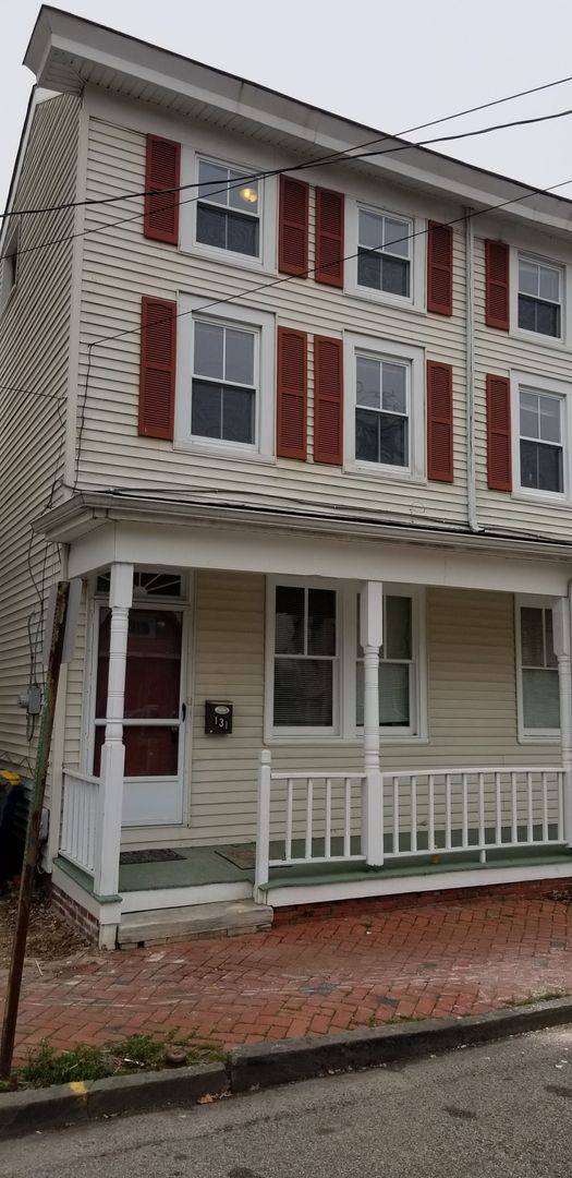 Townhouse for rent at 131 N Main St, Smyrna, DE 19977