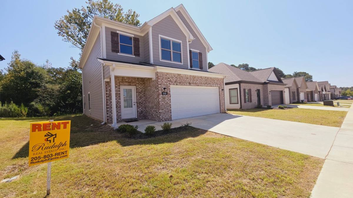 House for rent at 2122 Ellsworth Loop Rd, Cullman, AL 35055