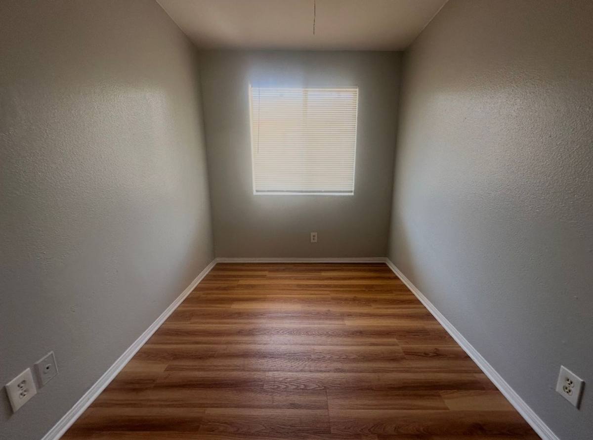 Apartment for rent at 1042-1046 Gaviota Ave, Long Beach, CA 90813