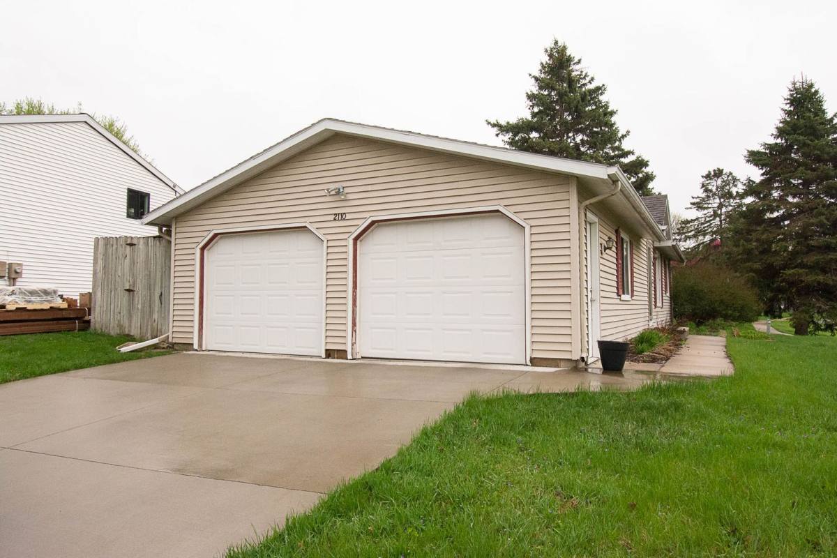 House for rent at 2110 26th Ave NW, Rochester, MN 55901
