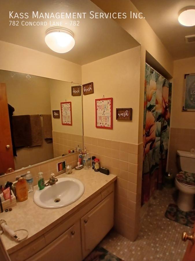Townhouse for rent at 782 Concord Lane #782, Barrington, IL 60010