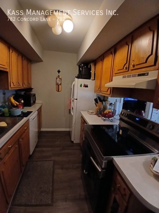 Townhouse for rent at 782 Concord Lane #782, Barrington, IL 60010