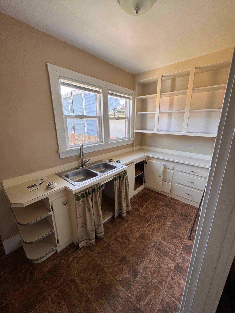 House for rent at 1336 Elizabeth Ave, Bremerton, WA 98337